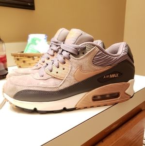 Rose gold nike air max 90